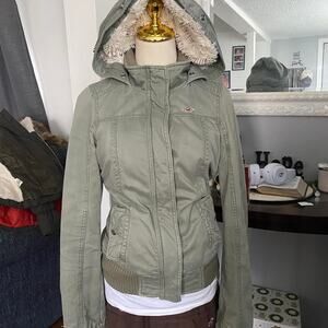 Hollister fur jacket size med